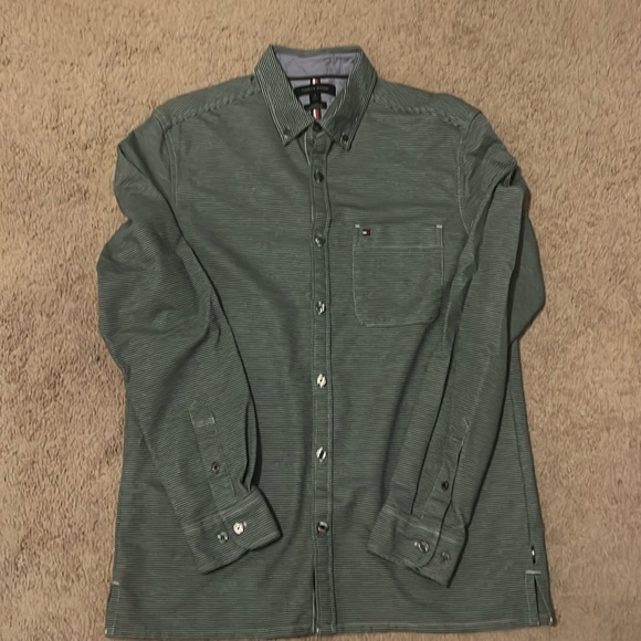 Men’s Tommy Hilfiger Size M - Picture 1 of 4